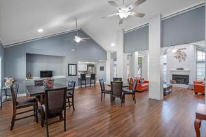 Billede fra billedgalleriet på A full-fledged apartment with overlooking the lake i Tampa