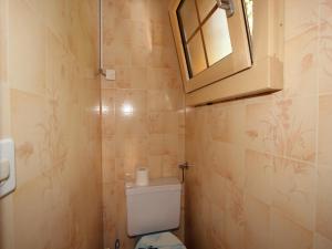 Ένα μπάνιο στο Chalet in Valais near Ski Lift & Saas Valley