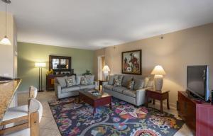 Χώρος καθιστικού στο Kaanapali Alii 2 Bedroom Ocean View