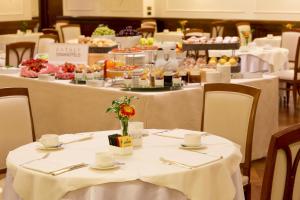 Φαγητό σε αυτό το ξενοδοχείο ή κάπου εκεί κοντά