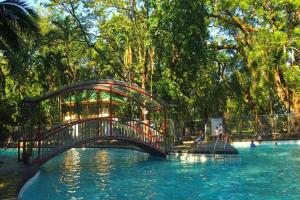 Bazén v ubytování Santillana Hillside Farms nebo v jeho okolí