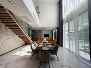 Posezení v ubytování Baan Wang Tan 3 Luxury Pool Villa, Chiang Mai