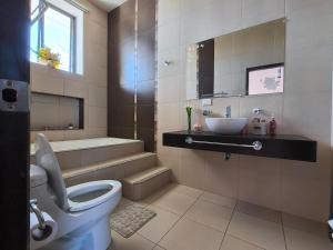 Ένα μπάνιο στο Enchanted Haven +23 φωτογραφίες