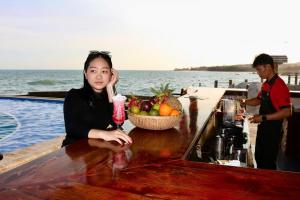 Hosté ubytování Rock Water Bay Beach Resort & Spa + 101 fotografií