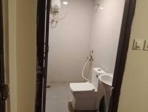 Koupelna v ubytování Collection O Machilipatnam Bus Terminal Formerly Vijaya Raghava Residency