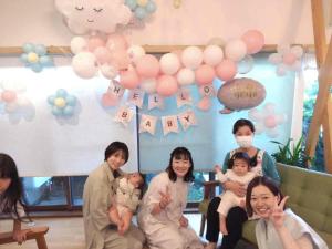 a group of women posing for a picture with balloons at TC1 Nagano - Vacation STAY 10022v in Okaya