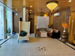 Posezení v ubytování Collection O Uttaranchal University Premnagar