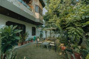 Κήπος έξω από το Villa Sinhara 4bhk , Udaipur