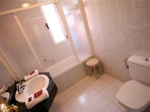 Ein Badezimmer in der Unterkunft El Alfoz de Burgos