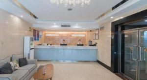 Ο χώρος του λόμπι ή της ρεσεψιόν στο GreenTree Inn West Railway Station North Square Hotel