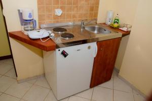 A kitchen or kitchenette at Nefeli