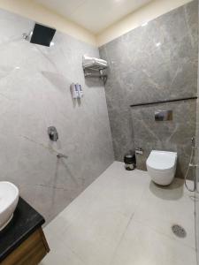 Ένα μπάνιο στο Sri Kishori Dham Vrindavan