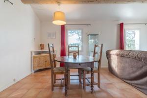 Posezení v ubytování Lou Jas Dé Raféou - Gîte Raphaël