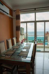 Γενική θέα στη θάλασσα ή θέα στη θάλασσα από  αυτό το διαμέρισμα