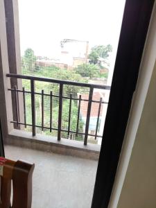 Rõdu või terrass majutusasutuses Home Stay in Puzhal