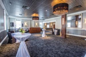 Prostor za sedenje u objektu The Delafield Hotel
