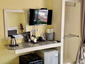 Kuchyň nebo kuchyňský kout v ubytování Baan Keang Talay Cha Am + 17 fotografií