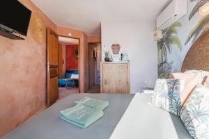 Μια τηλεόραση ή/και κέντρο ψυχαγωγίας στο Les Fenières