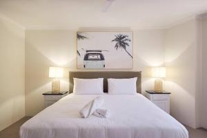 Ένα ή περισσότερα κρεβάτια σε δωμάτιο στο King Bed Studios at Manly - 3min walk to Corso & Manly Beach