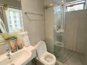 Ένα μπάνιο στο Căn hộ 3PN MT Eastmark +4 φωτογραφίες