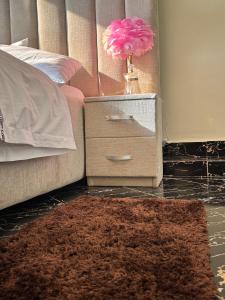 Postel nebo postele na pokoji v ubytování Lakeview Suites by SYLV ESTATE