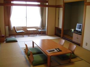 Et tv og/eller underholdning på 熱海ニュー美松