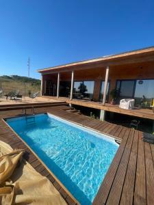 Bazén v ubytování Carsium View House nebo v jeho okolí