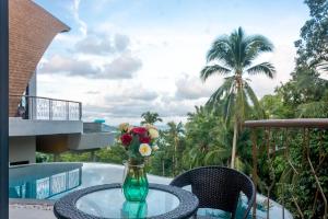 Hồ bơi trong/gần Villa Sawasdee Sea