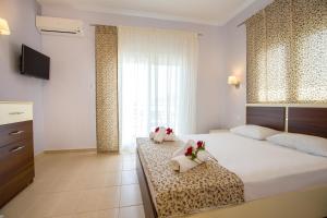 Gallery image of Studios Maria in Skala Marion