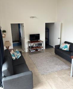 Μια τηλεόραση ή/και κέντρο ψυχαγωγίας στο Rangiputa Retreat