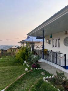 Budova, kde se prázdninový dům nachází + 30 fotografií