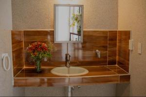 Ένα μπάνιο στο OYO Hotel Casa Zaragoza