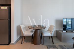 Posezení v ubytování The Yas Luxe Escape Studio On Yas Island By Ayla + 4 fotografie