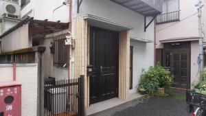 Το κτήριο όπου στεγάζεται  η παραθεριστική κατοικία