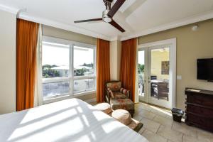 Gallery image of BEACH RESIDENCES on Siesta aka The Hyatt in Siesta Key