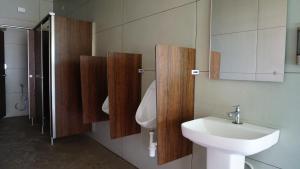 Ένα μπάνιο στο AT CKM Homestay +71 φωτογραφίες