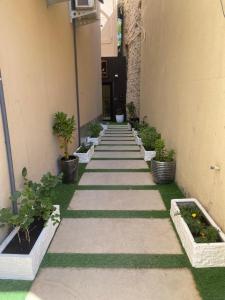 Κήπος έξω από το LAVENUE Hotel