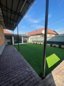 Budova, kde se prázdninový dům nachází + 10 fotografií