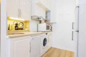 Φωτογραφία από το άλμπουμ του JL-10-ROUSSEAU-BM - in the heart of Paris στο Παρίσι +4 φωτογραφίες