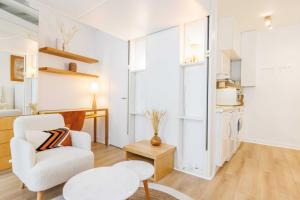 Η κουζίνα ή μικρή κουζίνα στο Charming studio 2P in the heart of Paris +4 φωτογραφίες