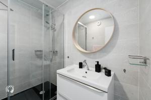 Koupelna v ubytování Armand - Un cocon à deux pas de la gare + 24 fotografií