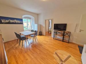 TV a/nebo společenská místnost v ubytování Beautiful Apartment in Tirol