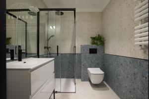 Et badeværelse på Art Palace - Fragola Apartments