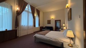 バイレ・ヘルクラネにあるVila Băncii Naționaleのギャラリーの写真