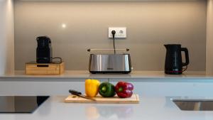 Kuchyň nebo kuchyňský kout v ubytování Orion Calheta Hills by LovelyStay