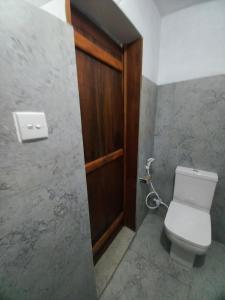 Ένα μπάνιο στο No-37 Home