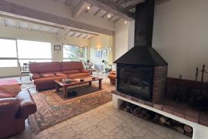 Χώρος καθιστικού στο House with spectacular view of Monaco & the Mediterranean BENAKEY