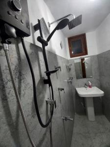 Ένα μπάνιο στο No-37 Home