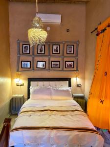 Postel nebo postele na pokoji v ubytování Nomadic Birdway