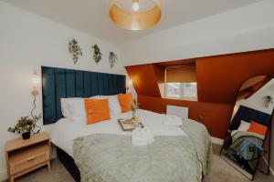 Voodi või voodid majutusasutuse Apt 5 Manor House - 3 Bed 2 bathroom sleeps 5 parking wifi toas